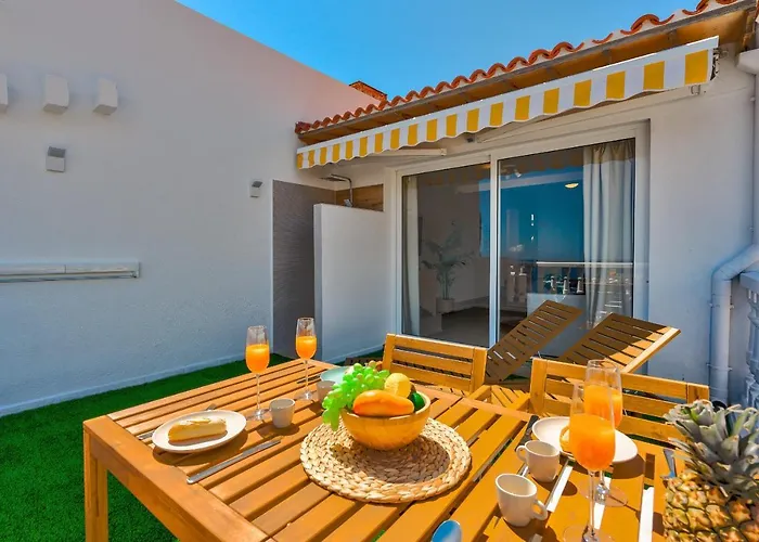 Good Mood Sunny Seaview Apartament *