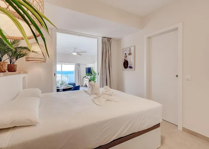 Good Mood Sunny Seaview *